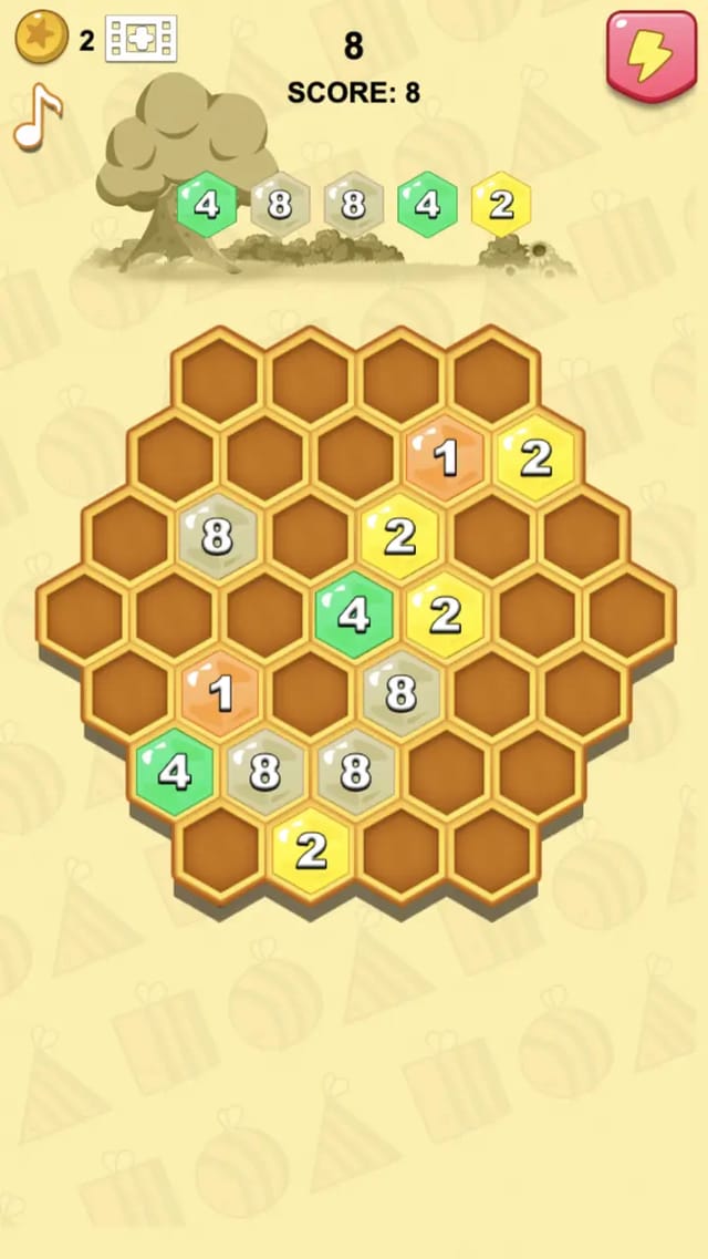 Bee Brilliant right after a four-2s merge into an 8, with score 8 and two coins earned